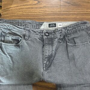 Men's Charcoal Relaxed Jeans